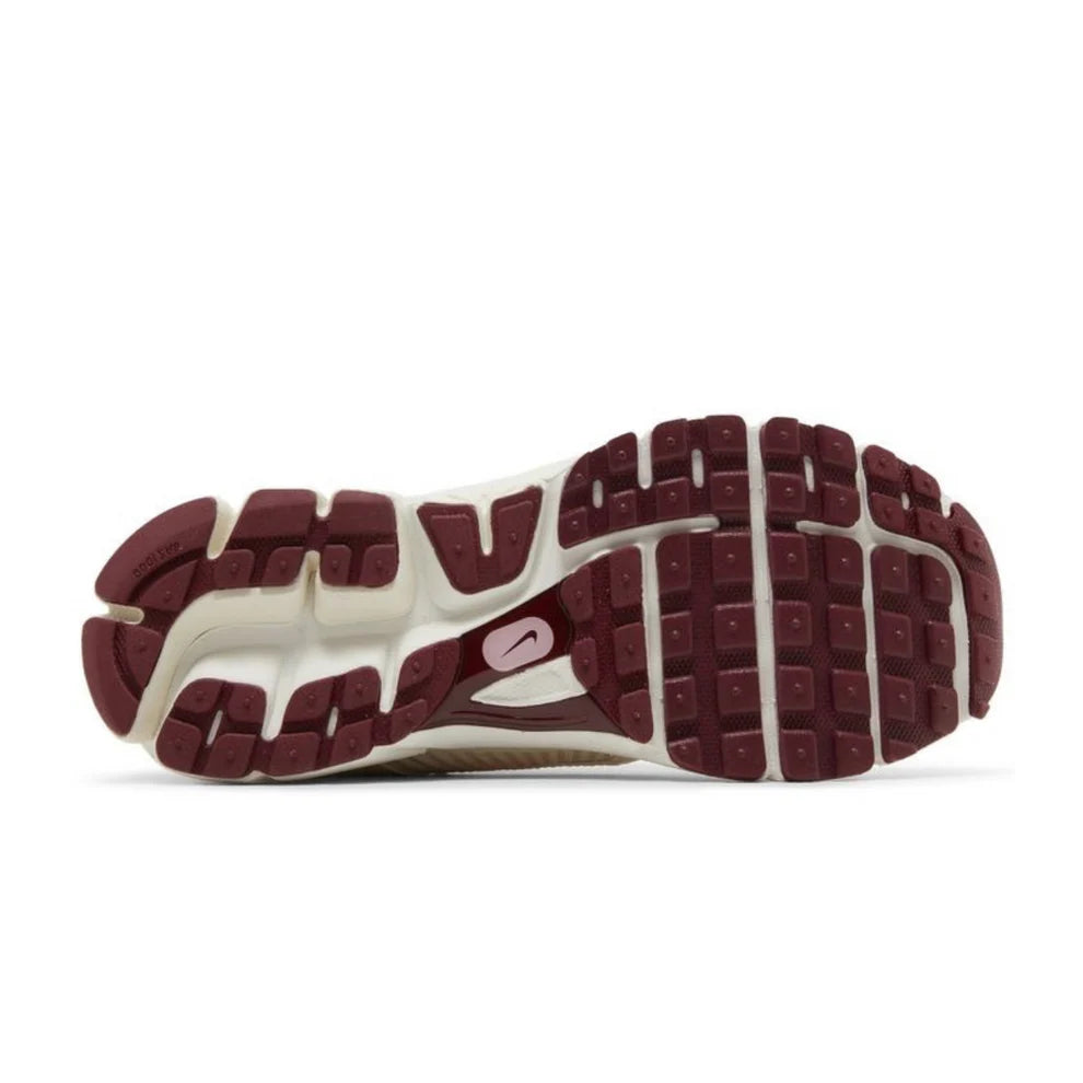 Nike Air Zoom Vomero 5 Valentine's Day