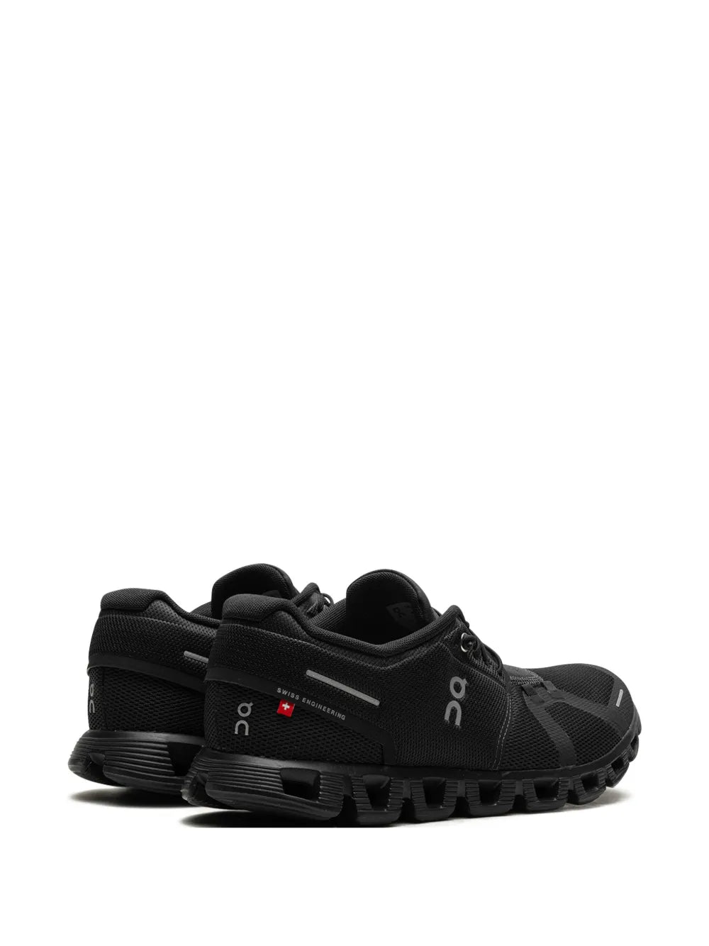 On Running Cloud 5 all Black