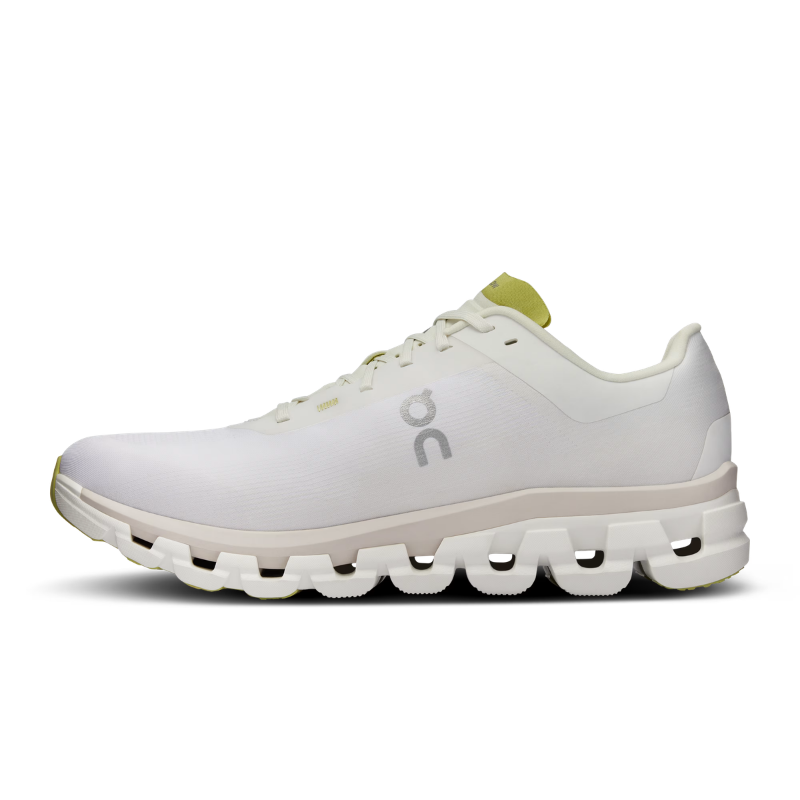 ON Running cloud flow 4 rubber trimmed white sand