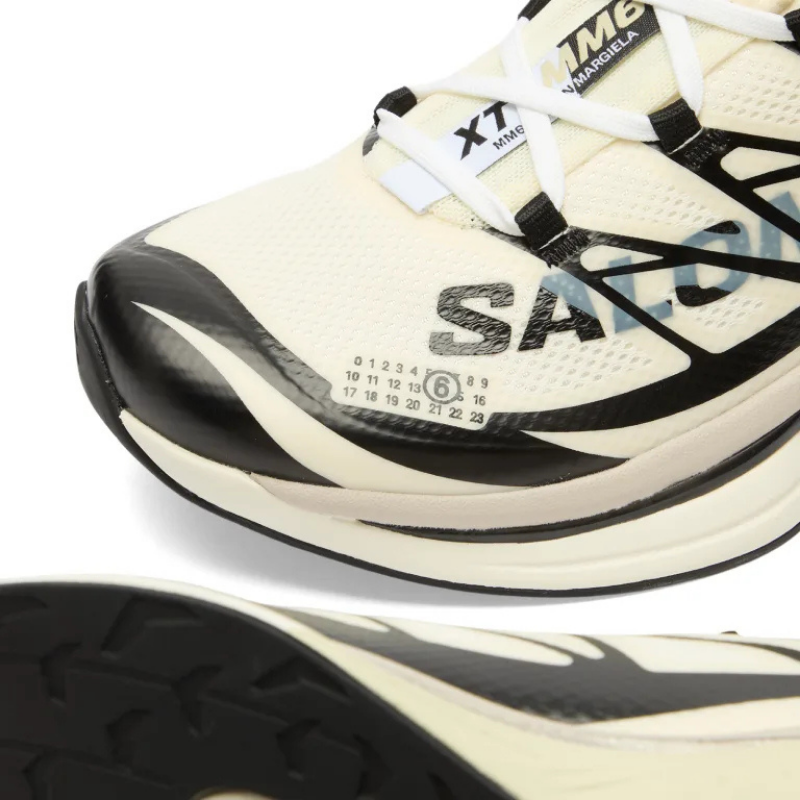MM6 Maison Margiela x Salomon XT-MM6 in Vanilla Ice/Black