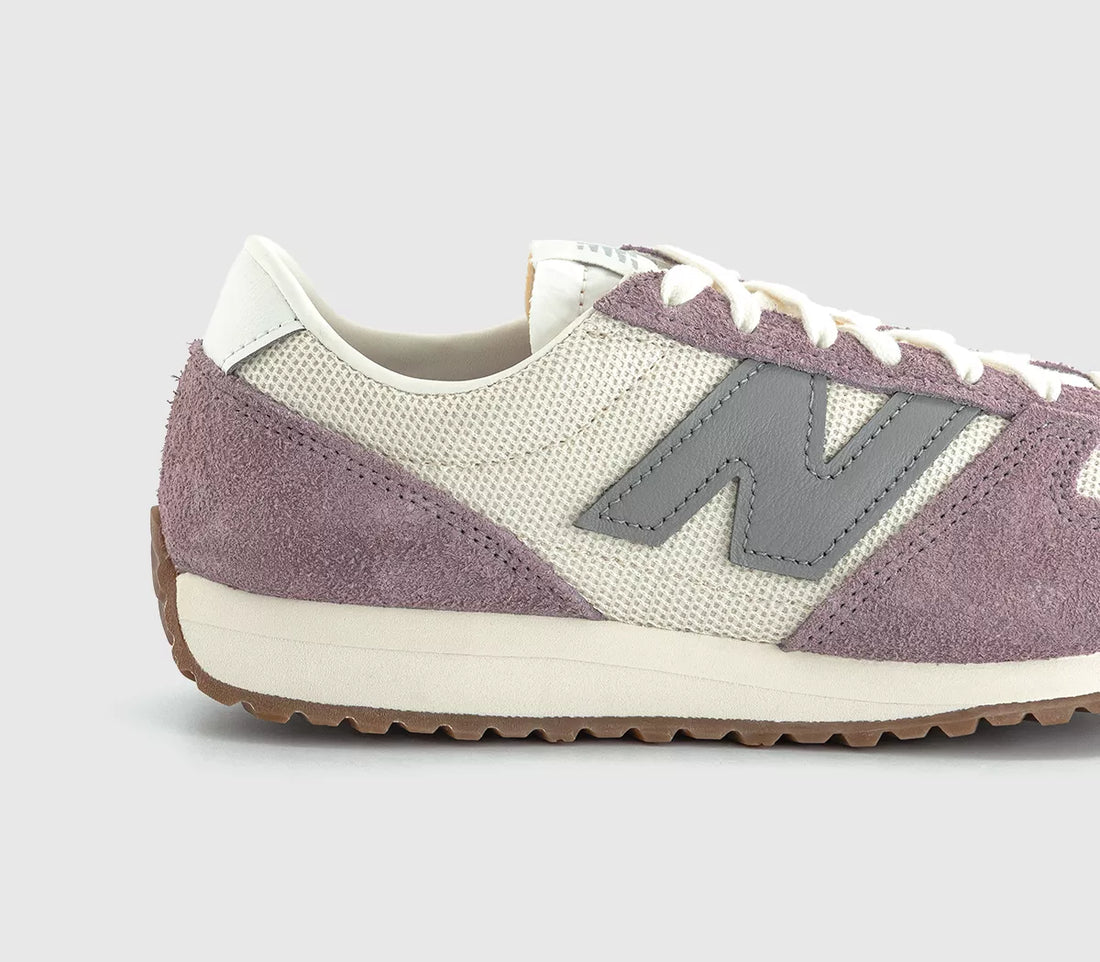 New balance 471 cream pink