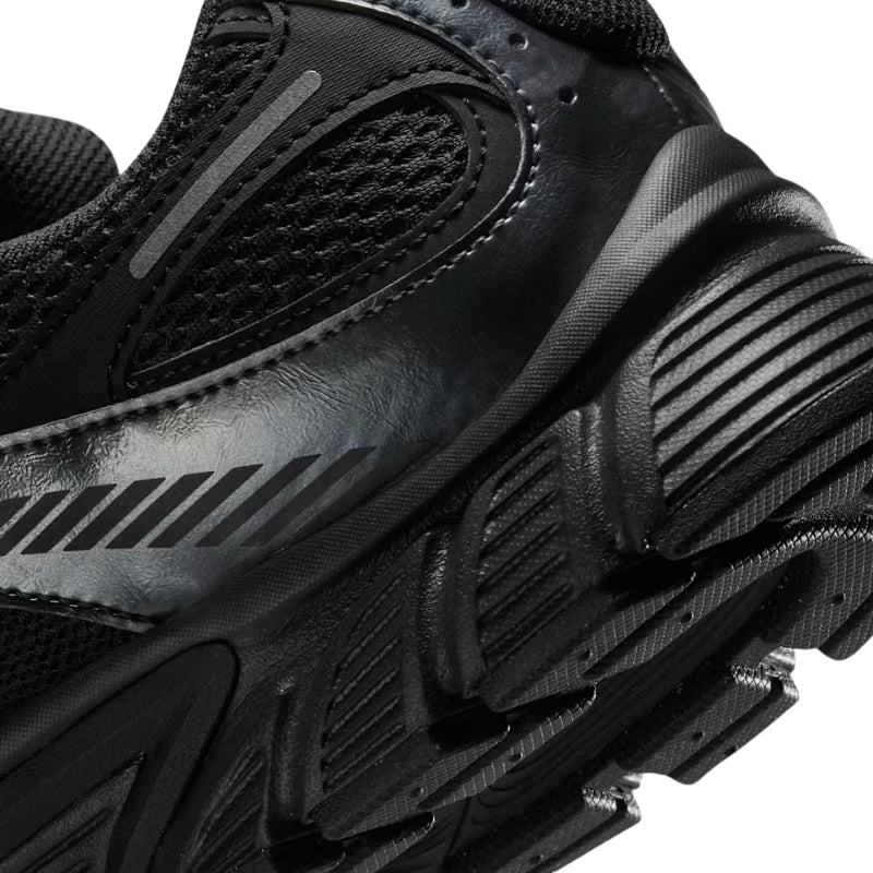 Nike V5 RNR - Black Grey