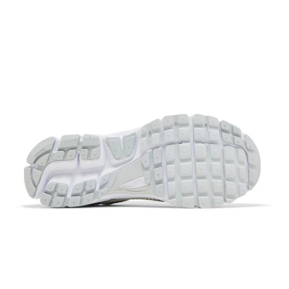 Nike Air Zoom Vomero 5 Chrome Toe