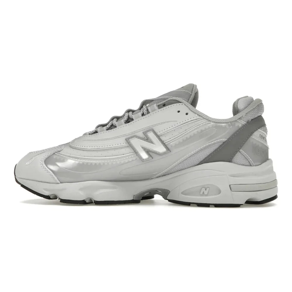 New Balance 1000 metallic silver