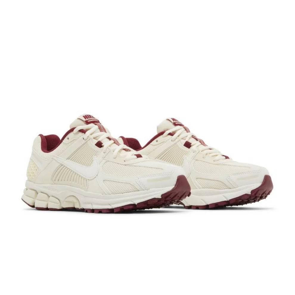 Nike Air Zoom Vomero 5 Valentine's Day