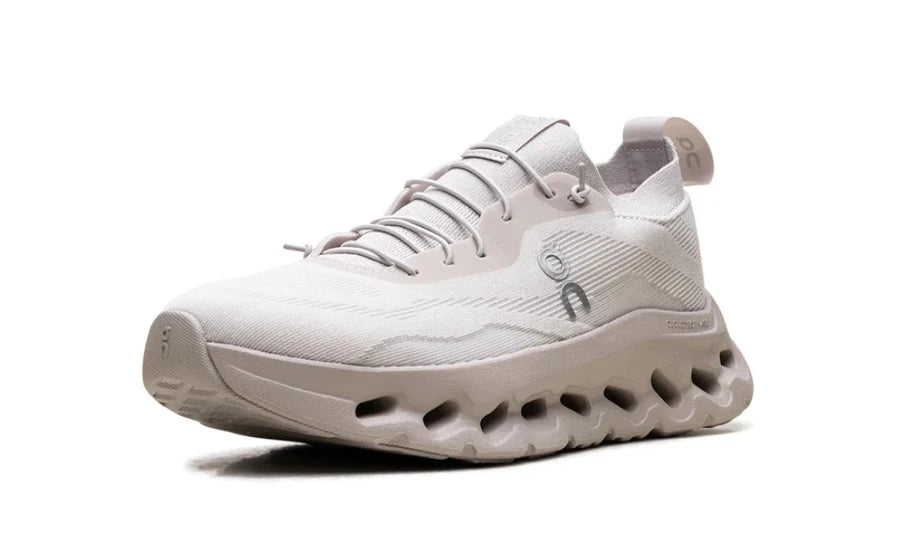 On Running Cloudtilt x Loewe Sand