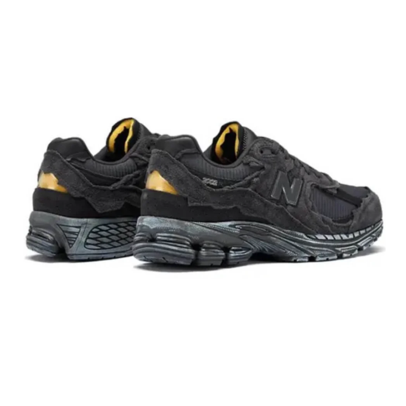 New Balance 2002R Protection Pack black