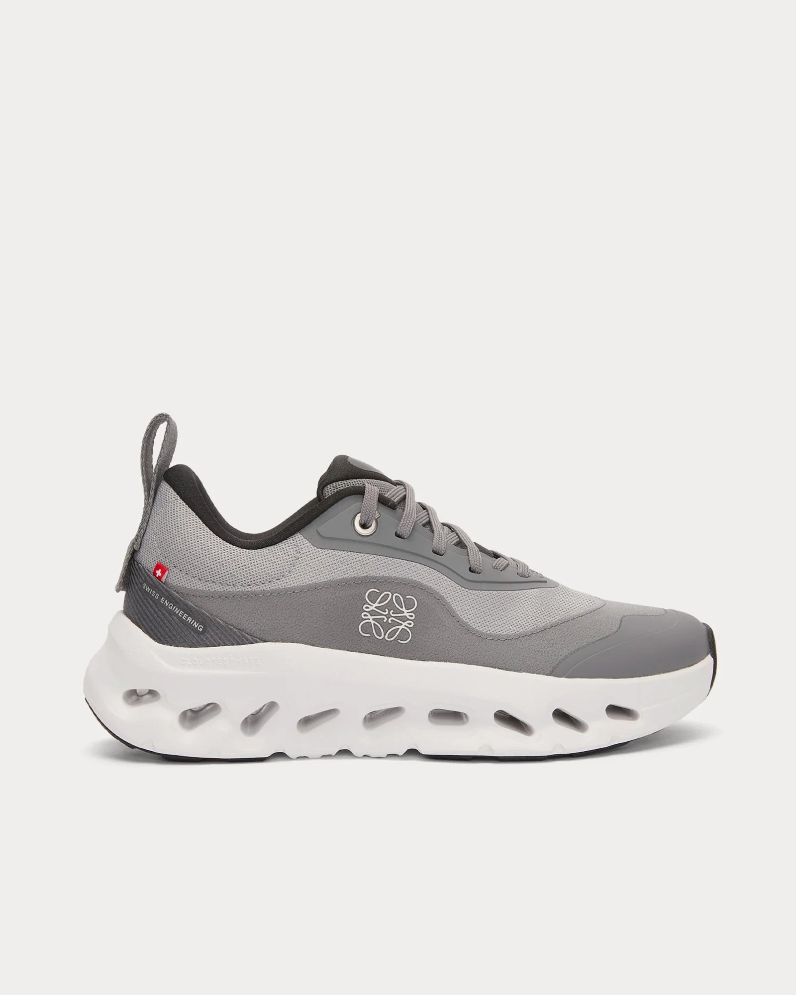 On Running x Loewe Cloudtilt 2 grey
